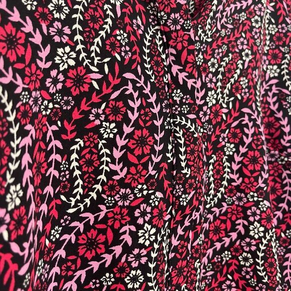 Talbots Womens Pink Black White Floral VNeck Blouse Petite Large LP - Picture 2 of 10